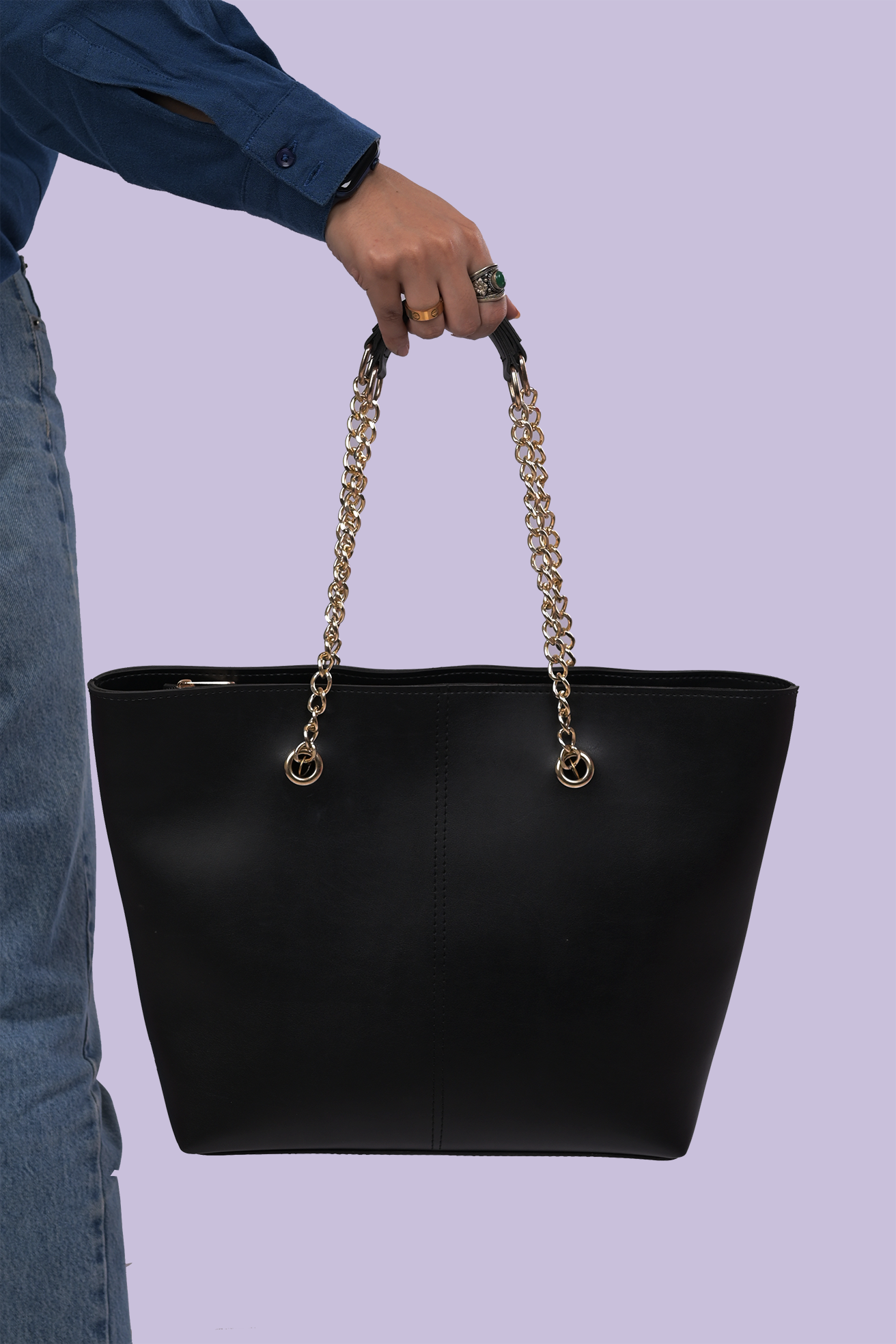 Bag with long chain handle-black Classy and chic, this large double chain  handle bag is made for stylish women with busy lifestyles. …